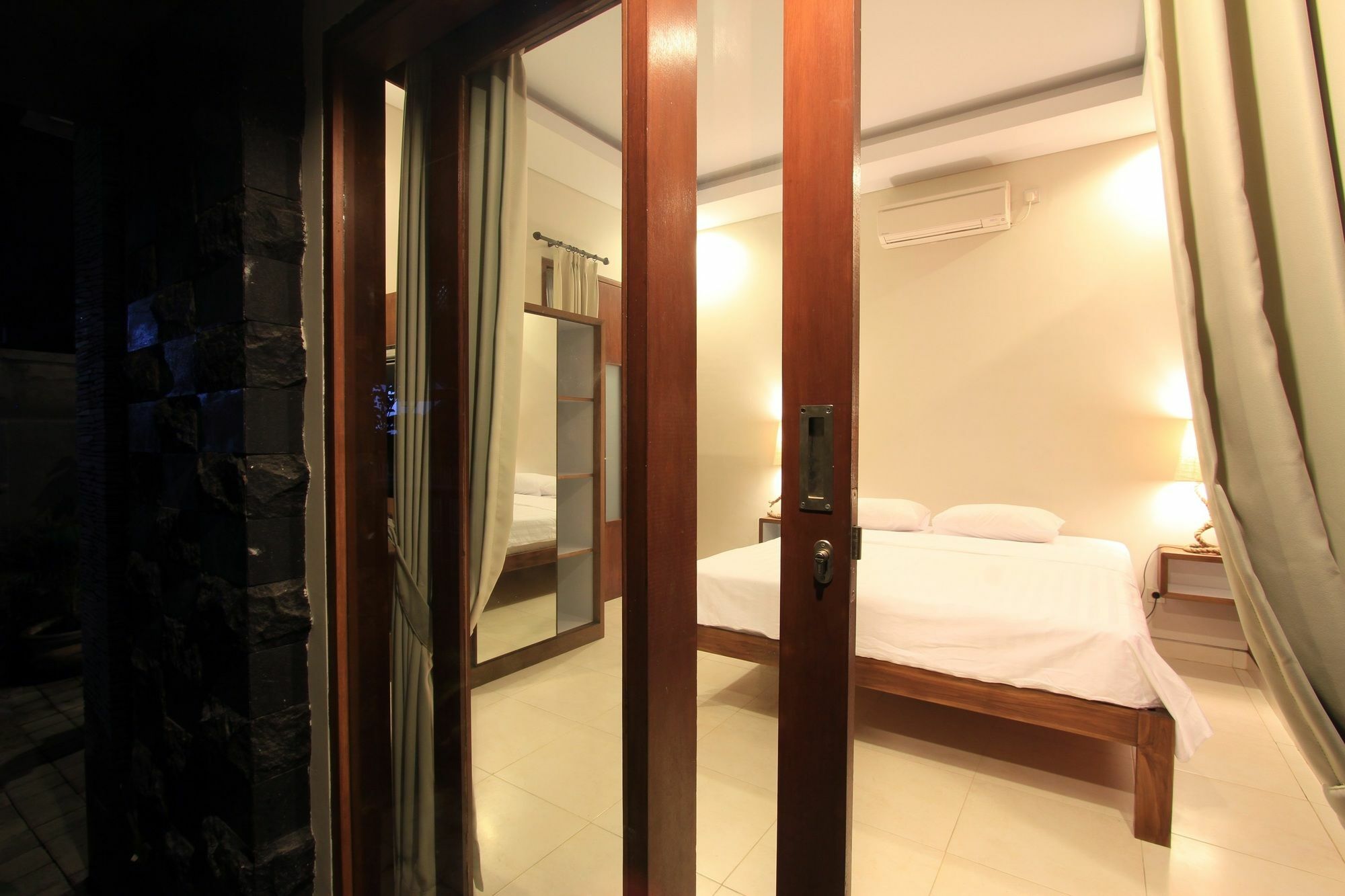 Saren Guest House Canggu Exterior foto